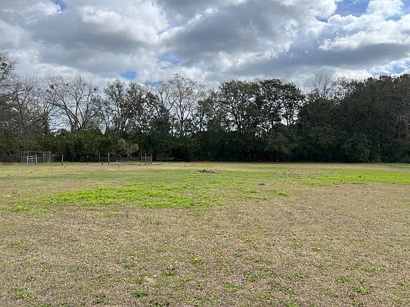 3rd image of 1521 Stage Coach Rd