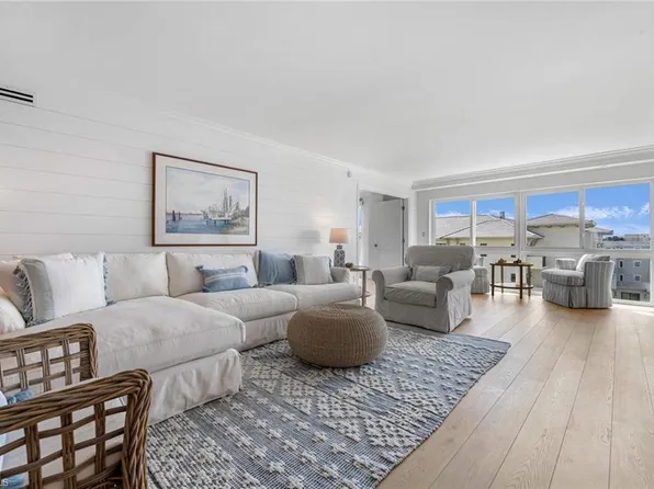 1900 Gulf Shore BLVD N #403, NAPLES, FL 34102