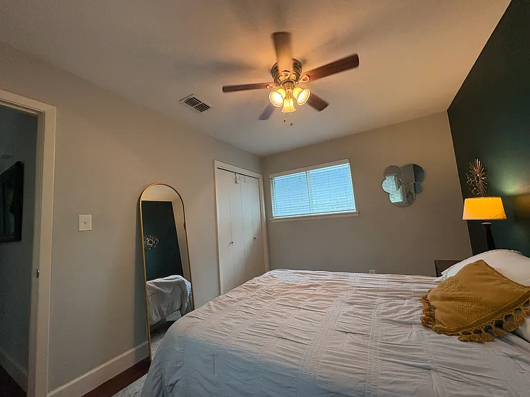 Back bedroom