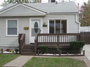 27096 Dartmouth St, Madison Heights, MI