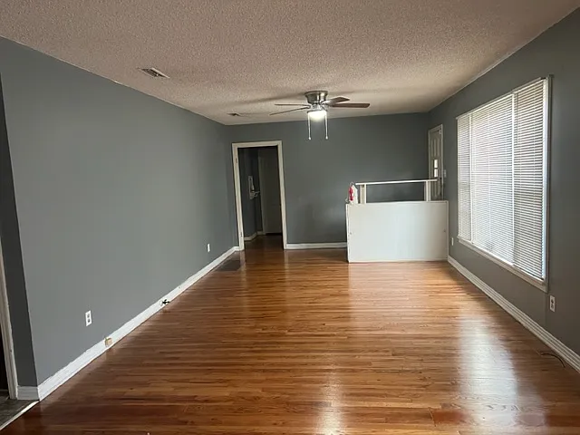 3 bed, 1646 sqft, $1,350 — Photo 2
