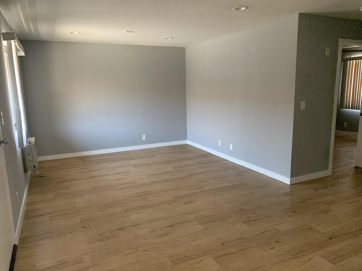 4317 - 4323 Perlita Ave — Photo 3