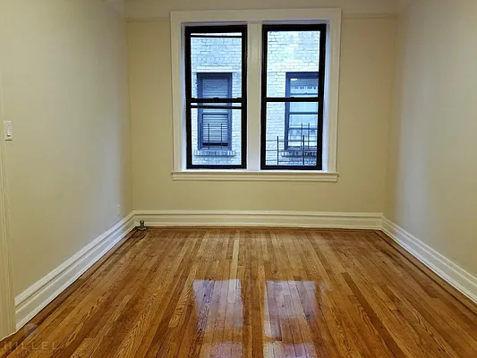 Rented by Hillel Realty Group | media 22