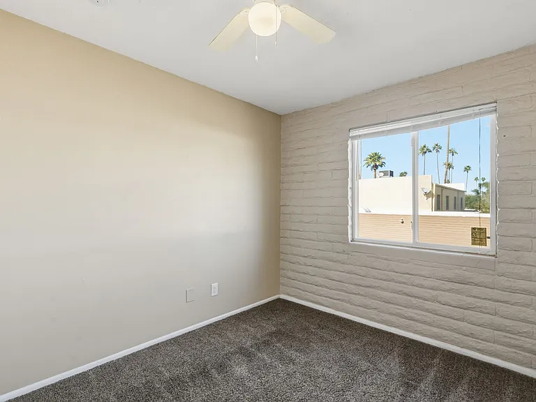 533 N Lesueur — Photo 16