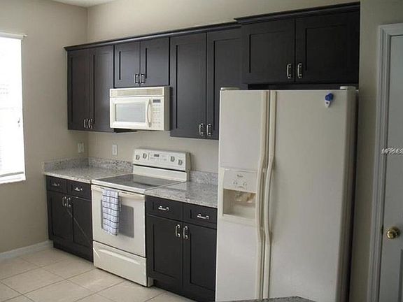 3rd image of 570 Vallance Way NE #570