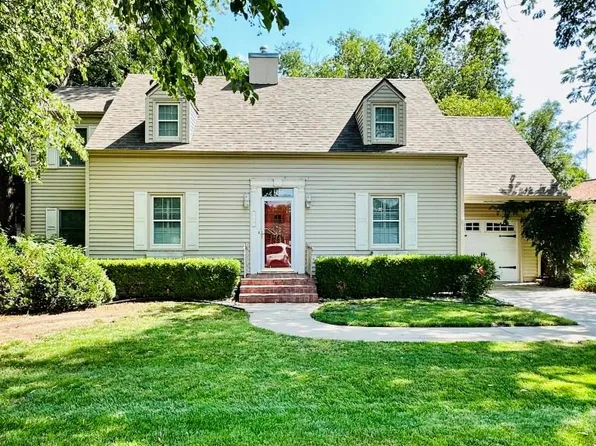758 E Simpson St, McPherson, KS 67460