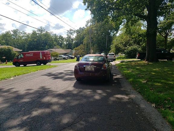 5th image of 706 Plantmore Dr