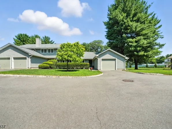 106 Hopkins Ct, Mahwah Twp., NJ 07430