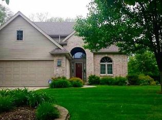 1280 Valley Bluff Rd, Perrysburg, OH 43551