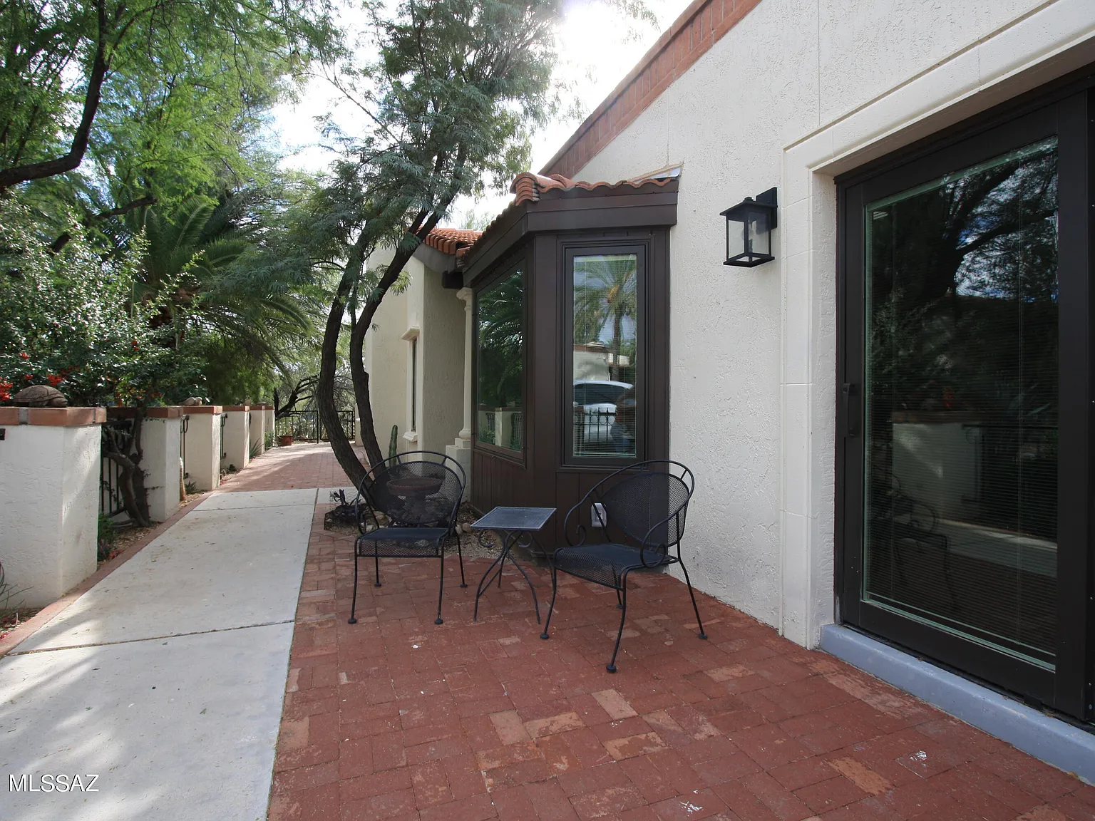 2 bed, 2.0 bath, 1551 sqft, $3,200 — Photo 2