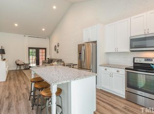 904 Barringer Dr, Raleigh, NC 27606