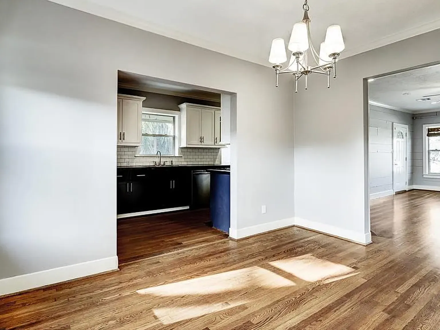 2 bed, 1292 sqft, $2,000 — Photo 2