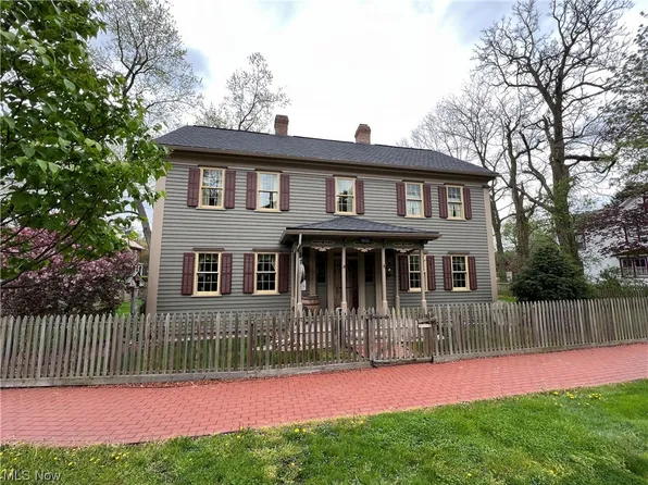 297 Main St, Zoar, OH 44697