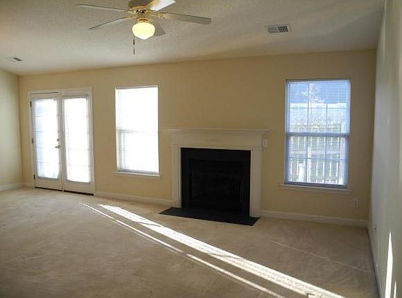 2nd image of 2117 Sweetbay Cir