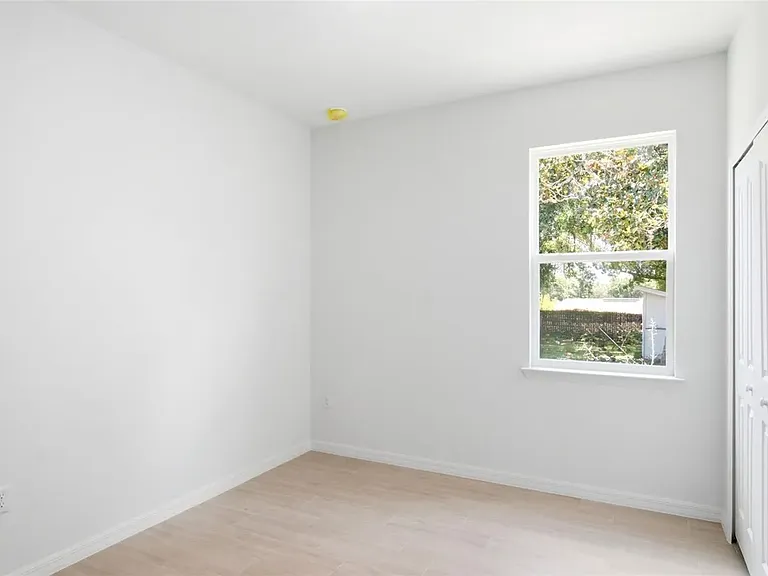 67 Glover St #102 — Photo 8