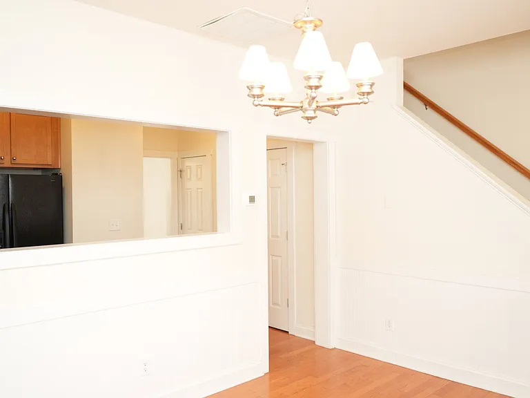 306 Marquette Ct — Photo 7