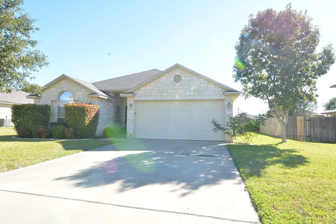 719 Devin Dr, Temple — Photo 2