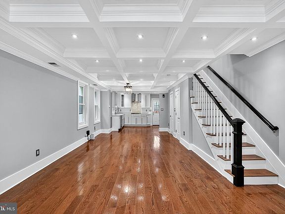 4th image of 1959 H St NE