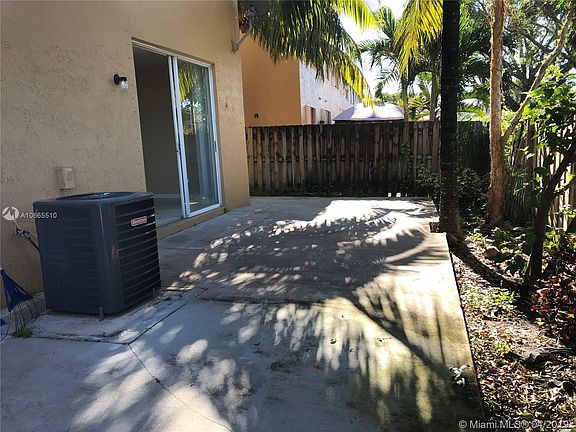 2nd image of 806 NW 135th Ter