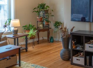 4020 N Larkin St, Milwaukee, WI 53211