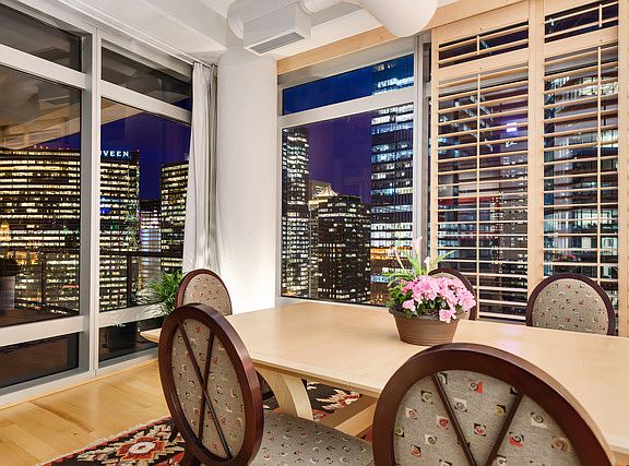 4th image of 333 N Canal St APT 2705