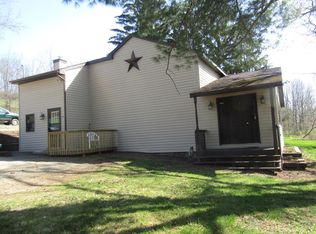 8933 Old State Rd, Troy, PA 16947