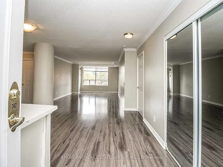 35 Kingsbridge Garden Cir #312 — Photo 2