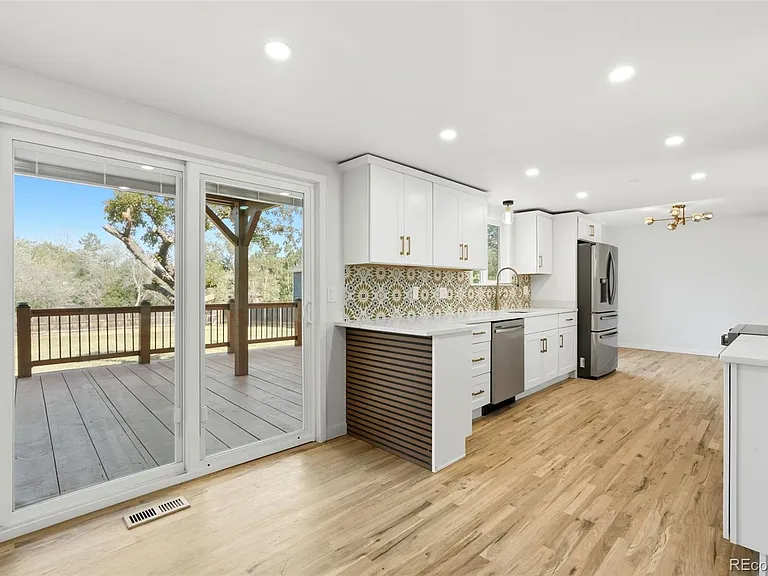 6752 S Dahlia Ct — Photo 17
