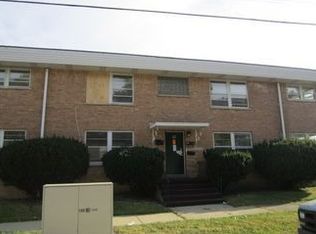 1109 Longview Rd, Waukegan, IL 60087