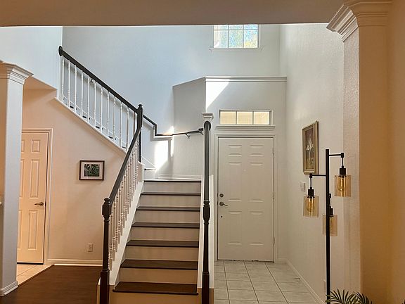 Entryway / stairs