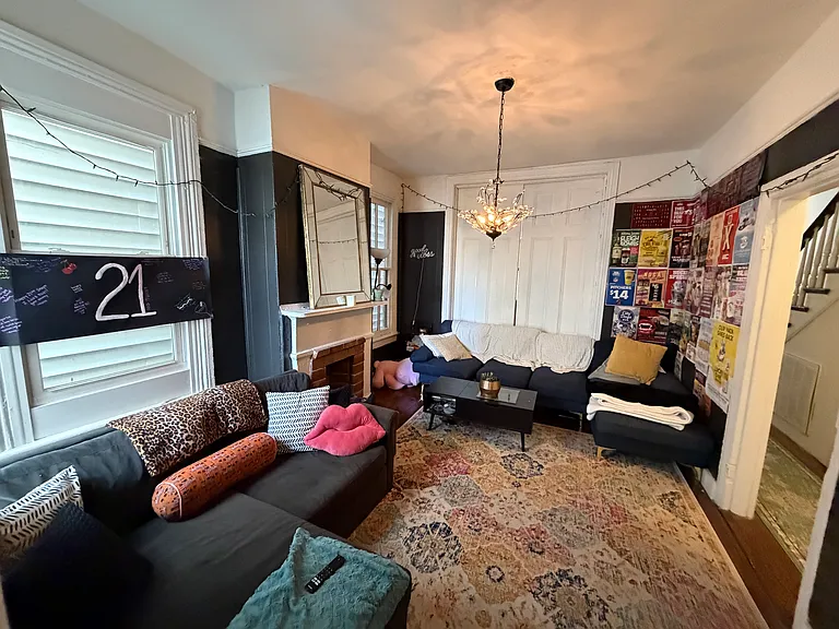 313 S Laurel St — Photo 8