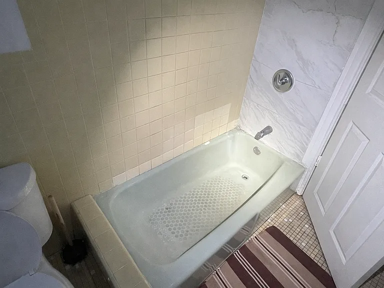6232 Chestnut St #1 — Photo 17