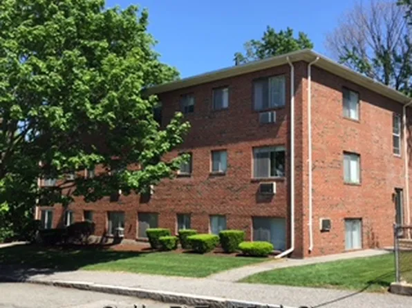 15 Piggott Rd APT 7, Medford, MA 02155