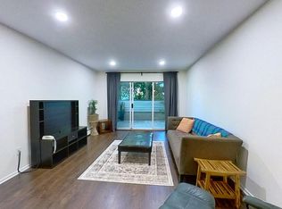 428 Agnes St #215, New Westminster, BC V3L 1G1