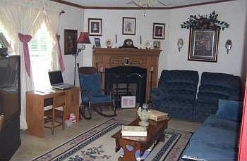 Family Room with gas logs!!