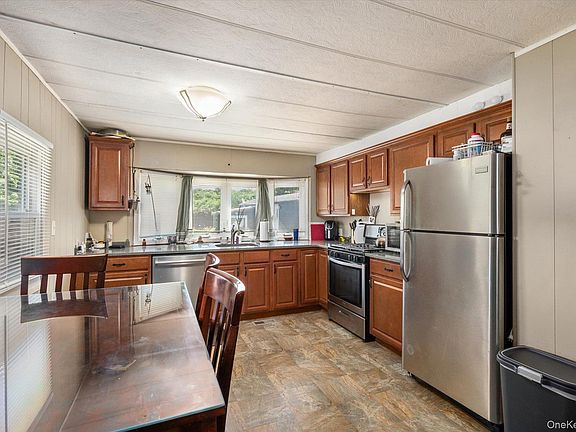 5th image of 66 Minuteman Drive