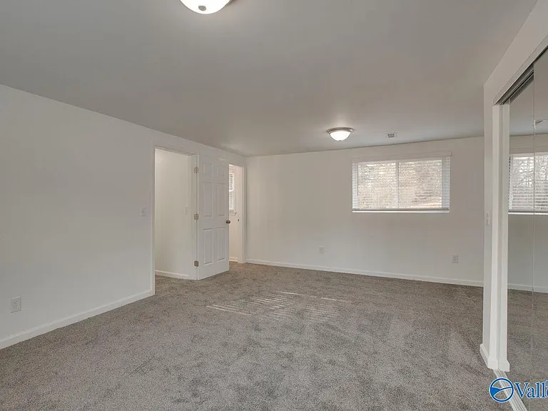 365 NE Morris Rd — Photo 13