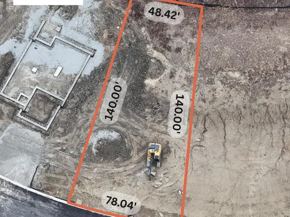 12718 Creekside Dr, Cedar Lake, IN 46303