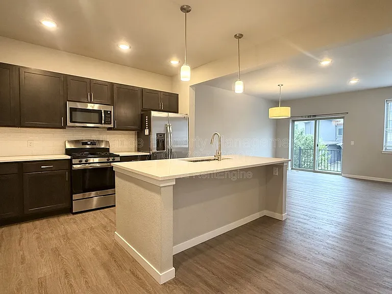 5424 Carvel Grv — Photo 4