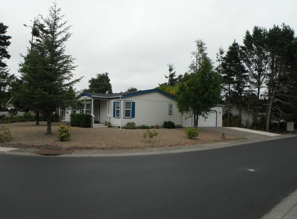 472 Sherwood Loop - Property Image