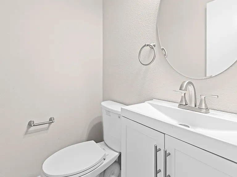 5860 Tracyne Dr — Photo 12