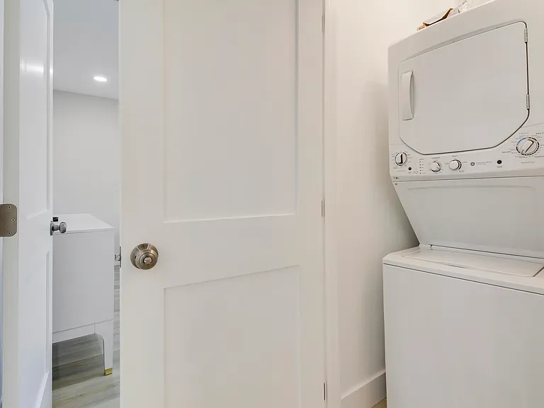 523 Club Dr — Photo 26