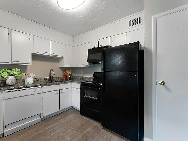 1466 Rock Cut Rd #N5 — Photo 12