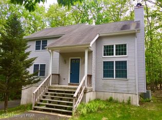 124 Shannon Ct, Bushkill, PA 18324