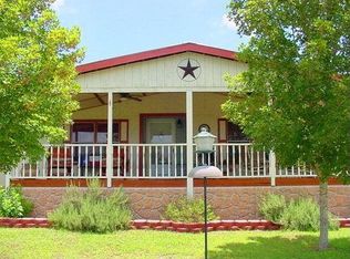 698 Panther Hollow Dr, Bandera, TX 78003