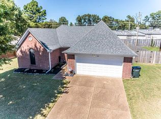 130 Garden View Dr, Oakland, TN 38060