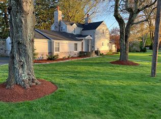 6 Manor Ln, Easton, CT 06612