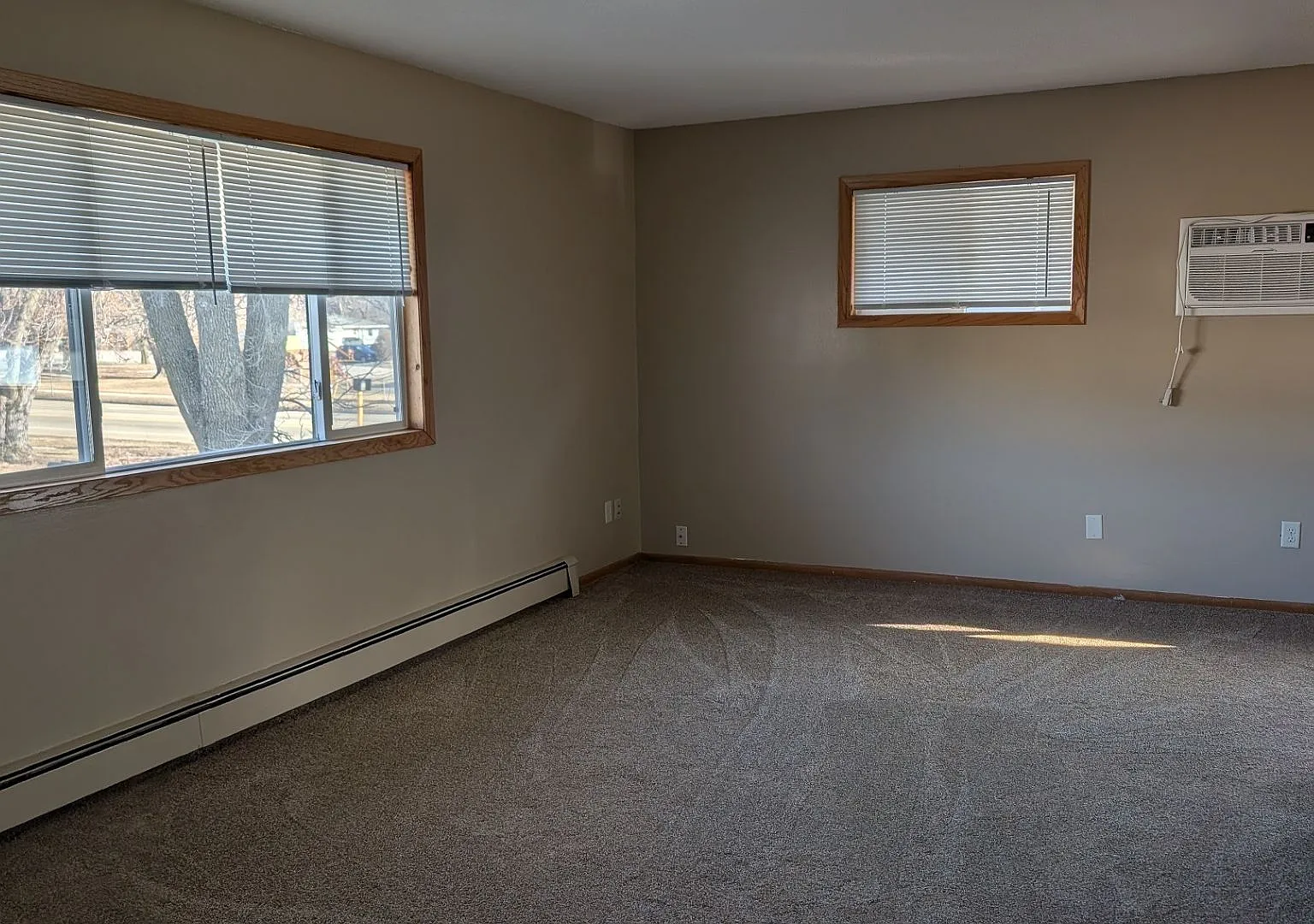 2 bed, 800 sqft, $950 — Photo 3