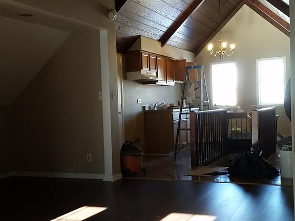 4th image of 1114 Park Ave