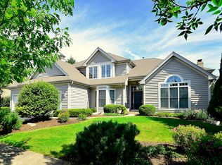39W356 Washburn Dr, Geneva, IL 60134
